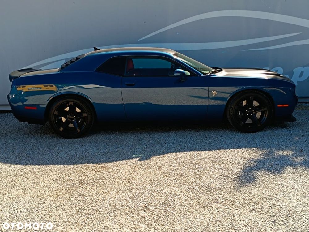 Dodge Challenger - 13
