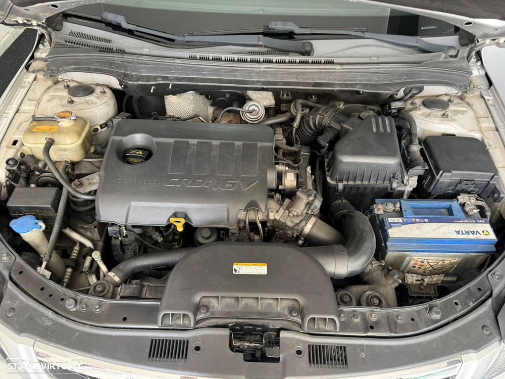 Hyundai i30 1.6 CRDI Comfort DPF - 13