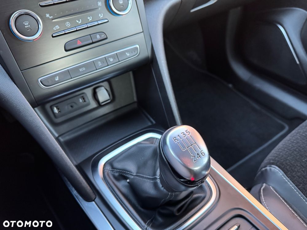 Renault Megane 1.5 Blue dCi Intens - 23