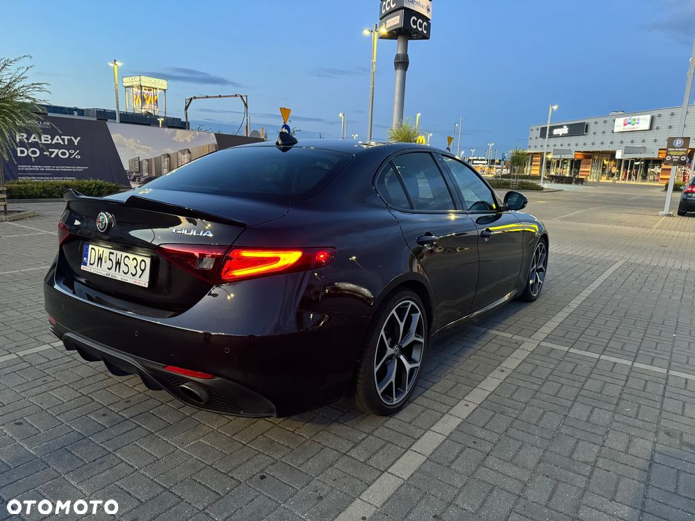 Alfa Romeo Giulia 2.0 Turbo 16V AT8 Veloce Ti - 2