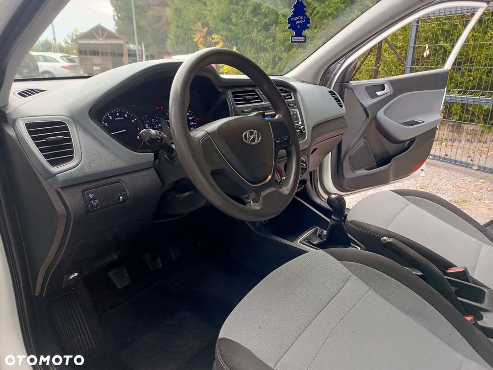 Hyundai i20 - 25