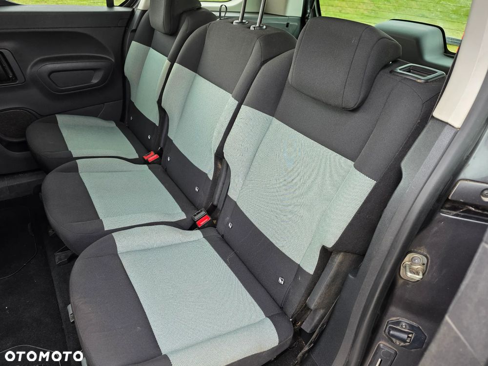 Citroën Berlingo XL PureTech 110 FEEL - 9