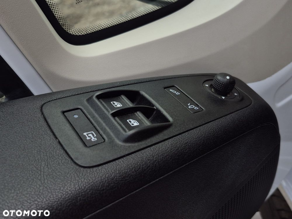 Opel MOVANO 2023r. 2.2 164km. - 16