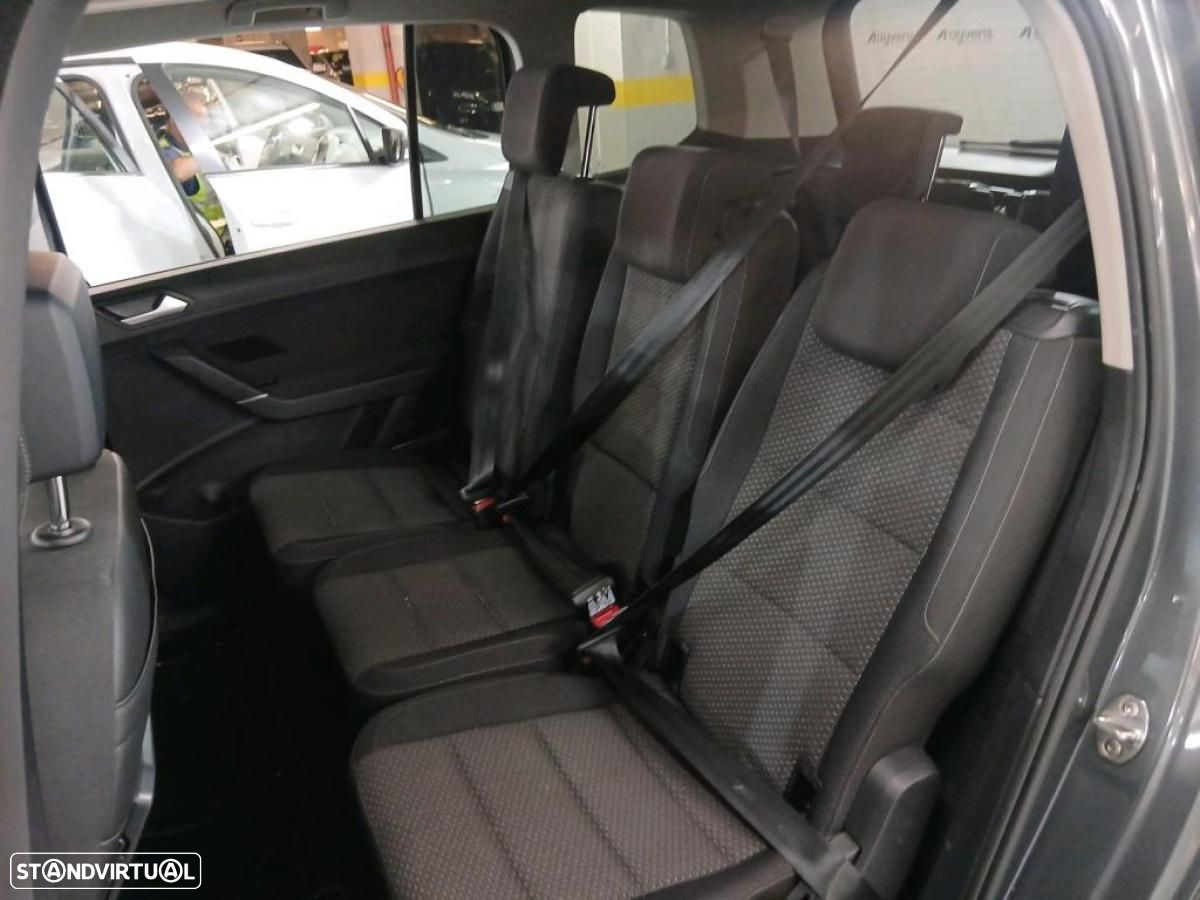 VW Touran 2.0 TDI Confortline DSG - 7