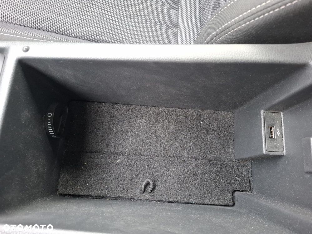 Skoda Superb 2.0 TDI SCR Style DSG - 28