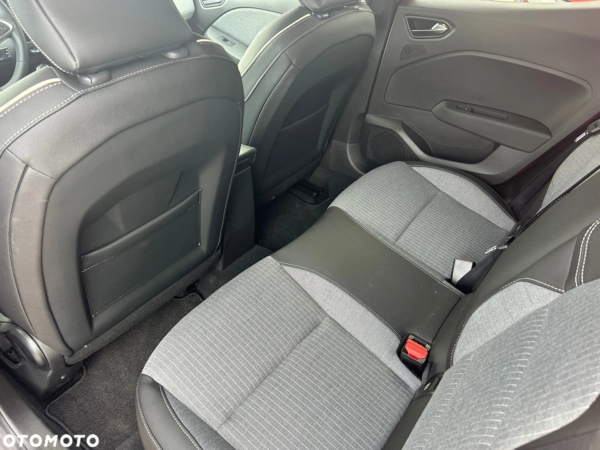 Renault Clio 1.0 TCe Techno X-Tronic - 17