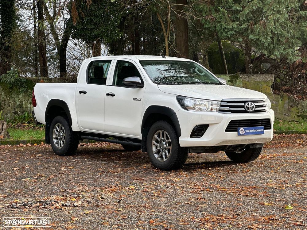 Toyota Hilux 2.4 D-4D 4WD CD CM - 20