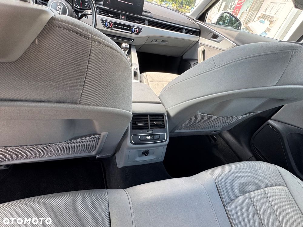 Audi A4 Limousine 35 TFSI mHEV - 14