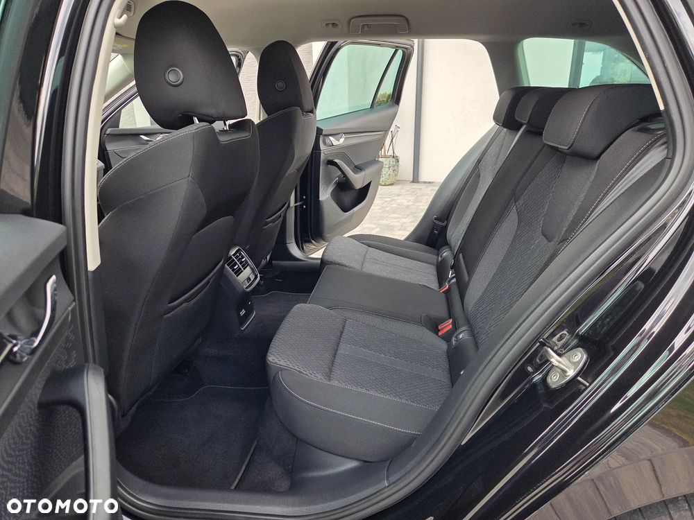 Skoda Octavia 2.0 TDI DSG Clever - 11