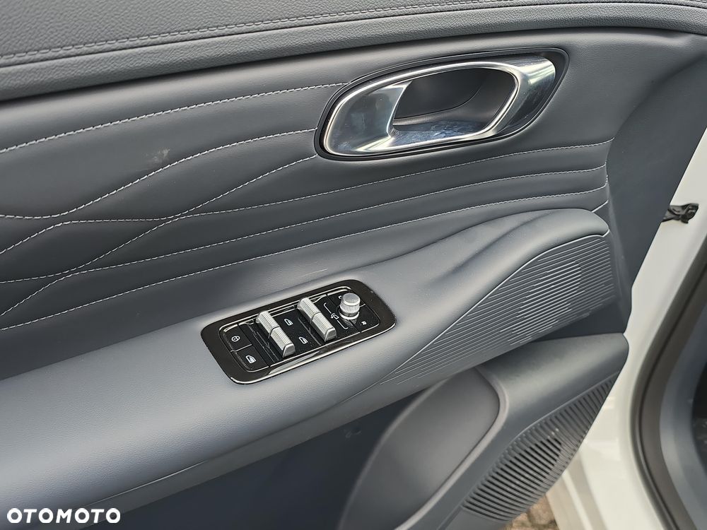 Geely Starray EM-i 1.5 PHEV Pro - 12