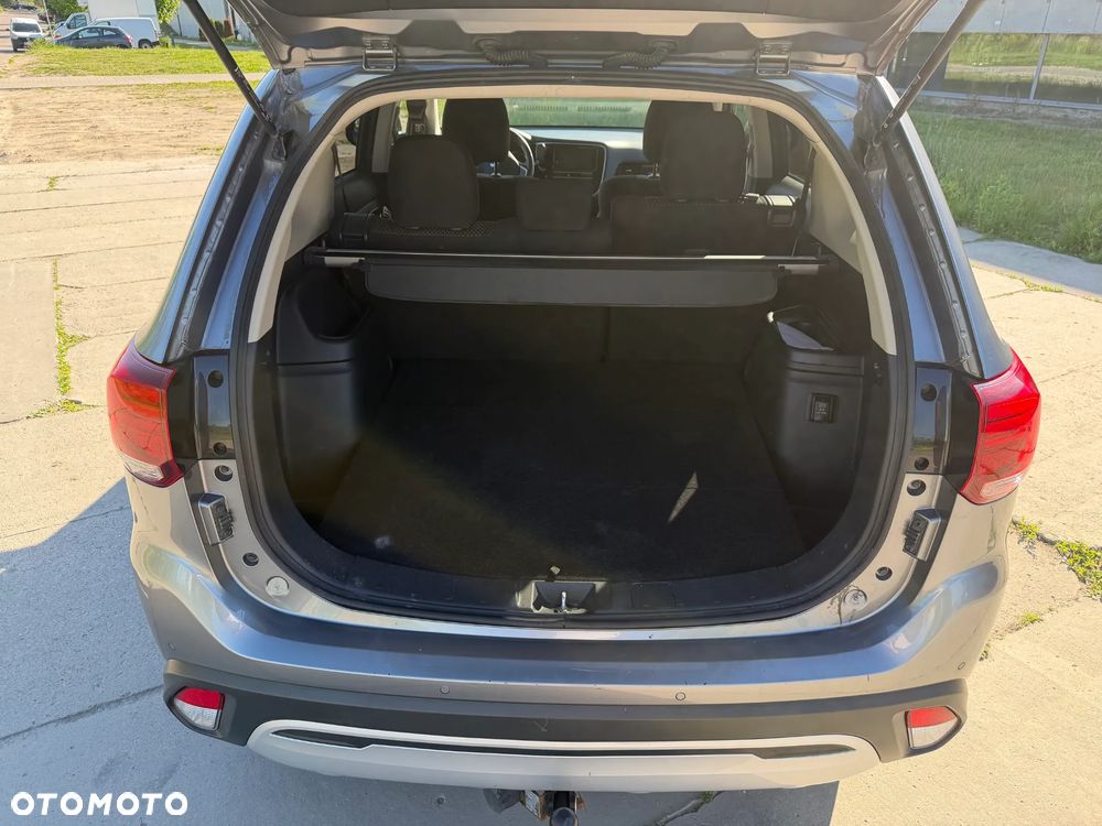 Mitsubishi Outlander - 7
