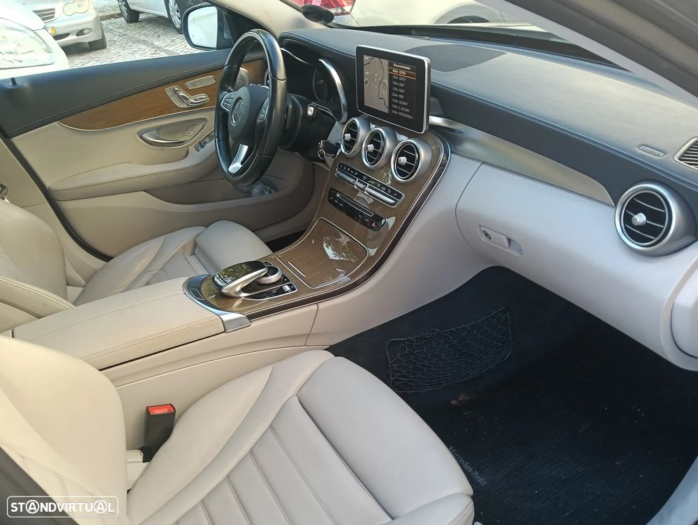 Mercedes-Benz C 300 h Exclusive - 11