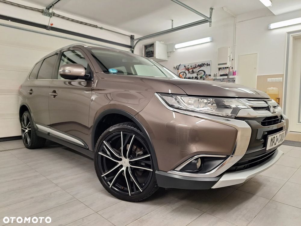 Mitsubishi Outlander 2.0 2WD Diamant Edition - 2