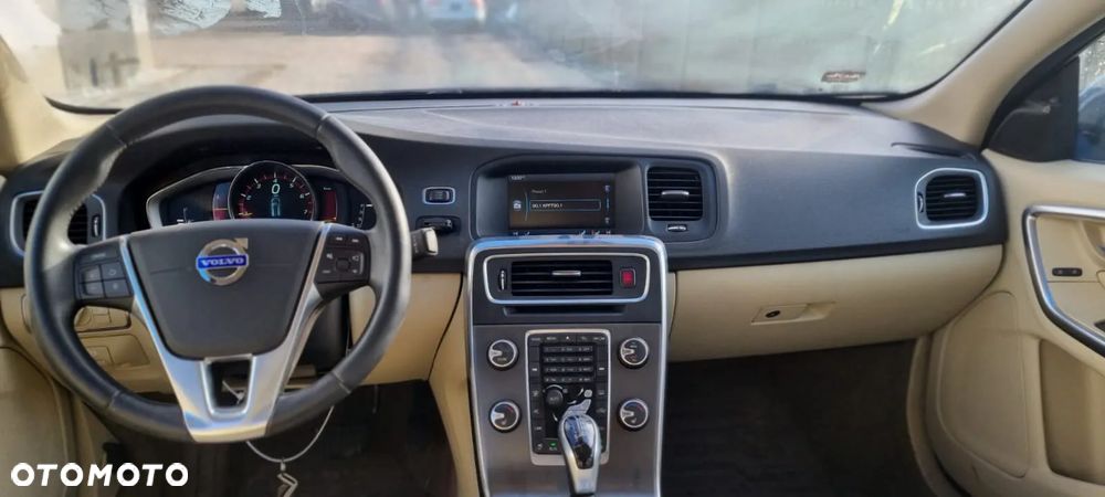 Volvo V60 T5 Geartronic Momentum - 7