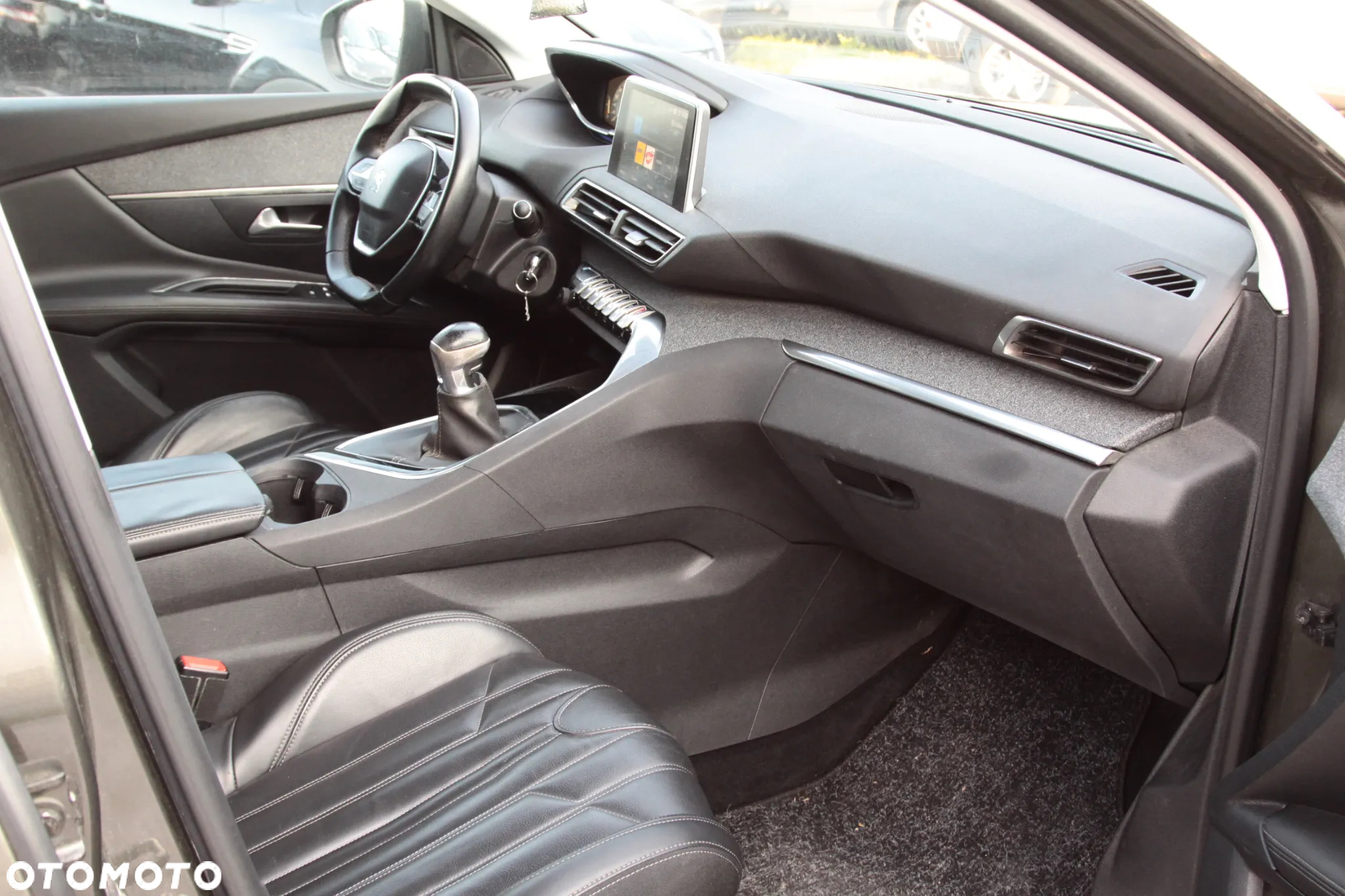 Peugeot 3008 1.6 BlueHDi Allure S&S - 22