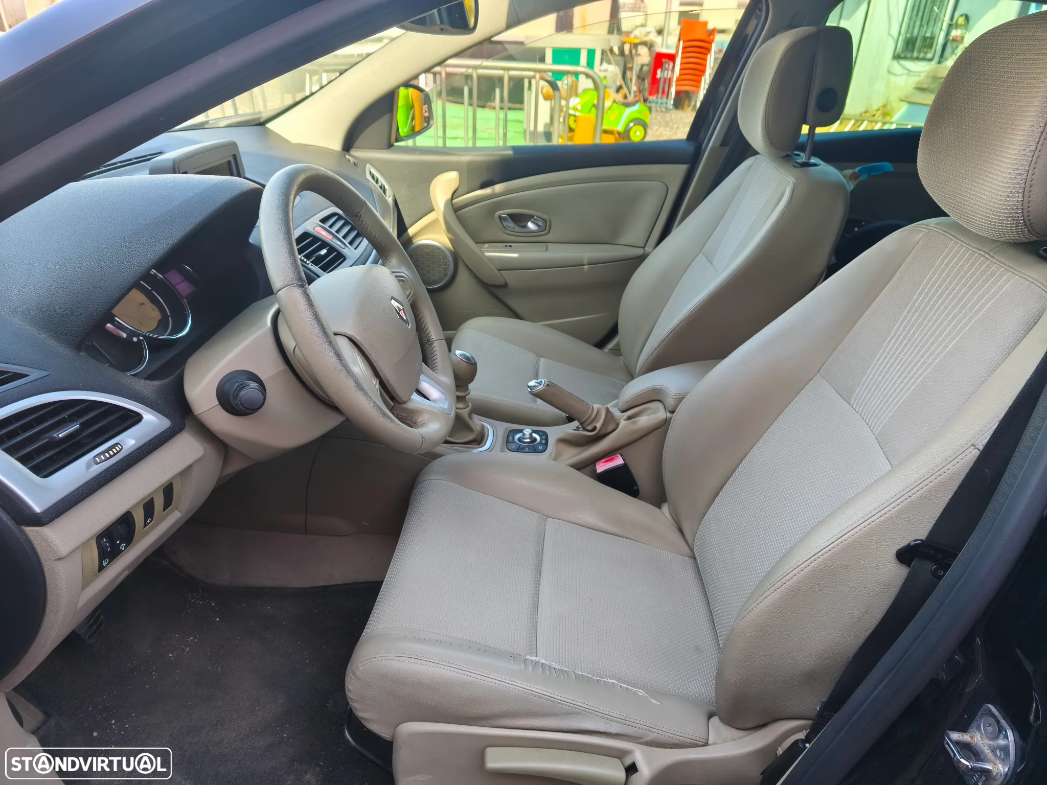 Renault Mégane 1.5 dCi Dynamique - 11