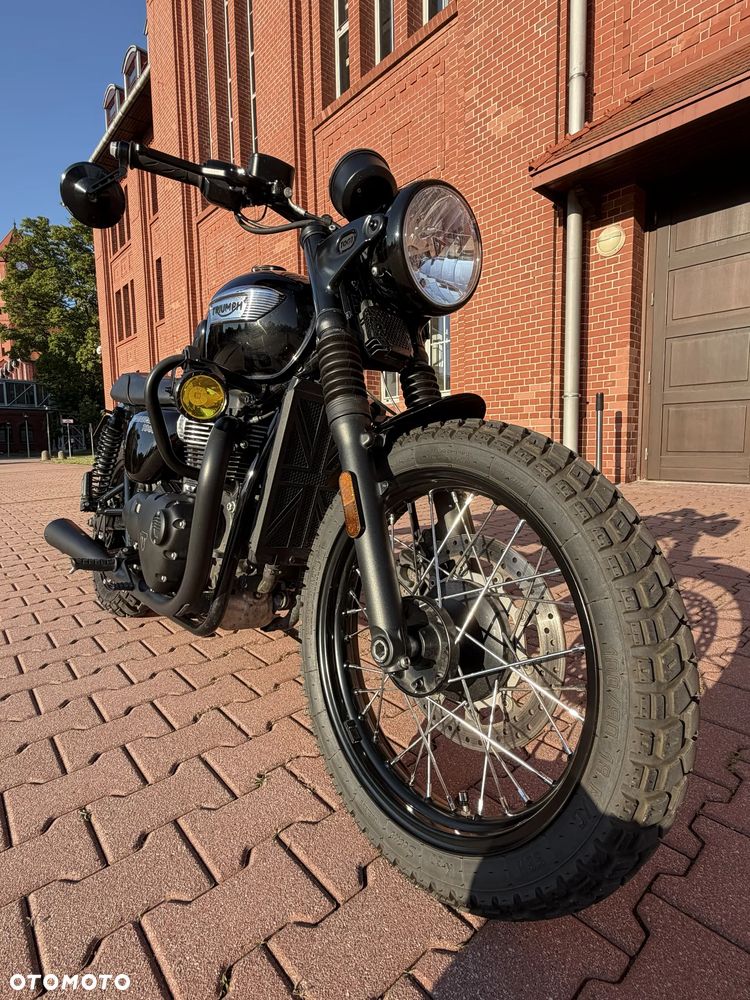 Triumph Bonneville - 11