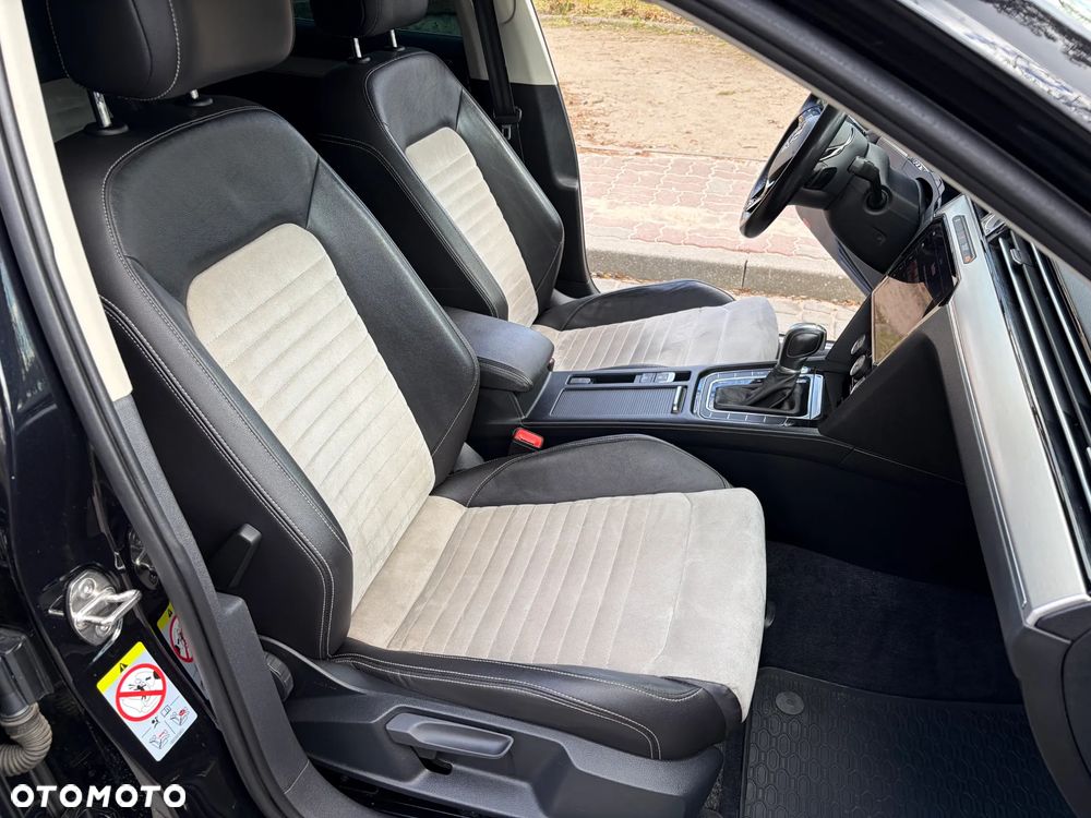 Volkswagen Passat 2.0 TDI BMT Highline DSG7 - 28