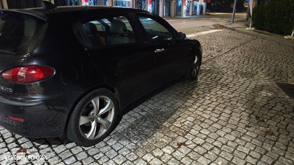 Alfa Romeo 147 1.9 JTD Plus - 5