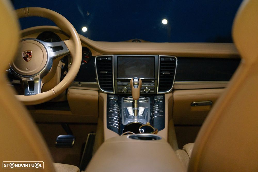 Porsche Panamera Standard - 8