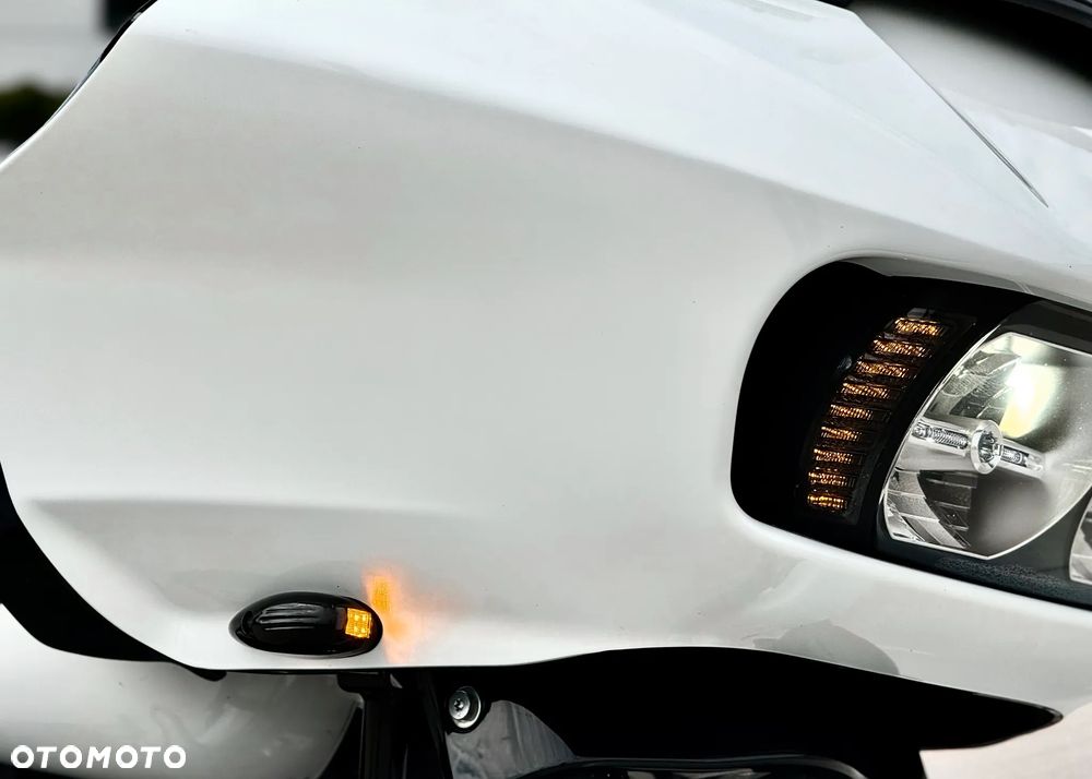 Harley-Davidson Touring Road Glide - 30
