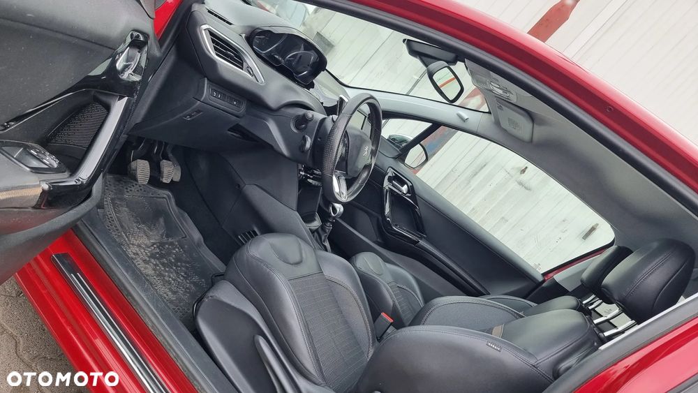 Peugeot 208 1.6 THP Allure - 9