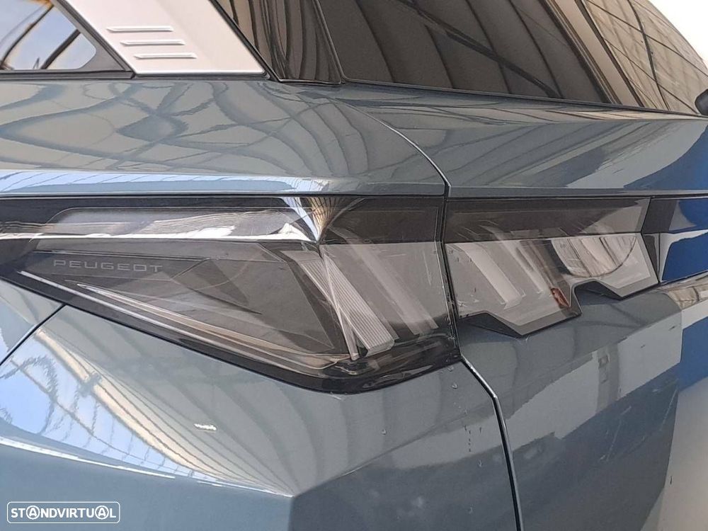 Peugeot 5008 1.2 Hybrid Allure e-DCS6 - 26