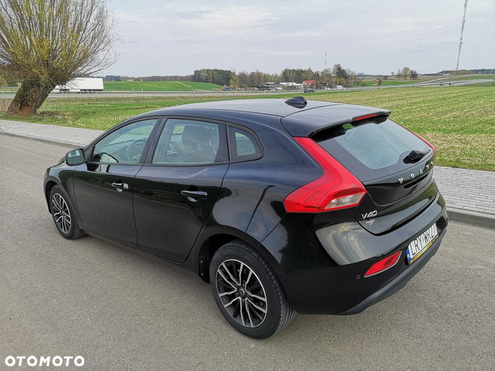 Volvo V40 D2 Momentum - 18