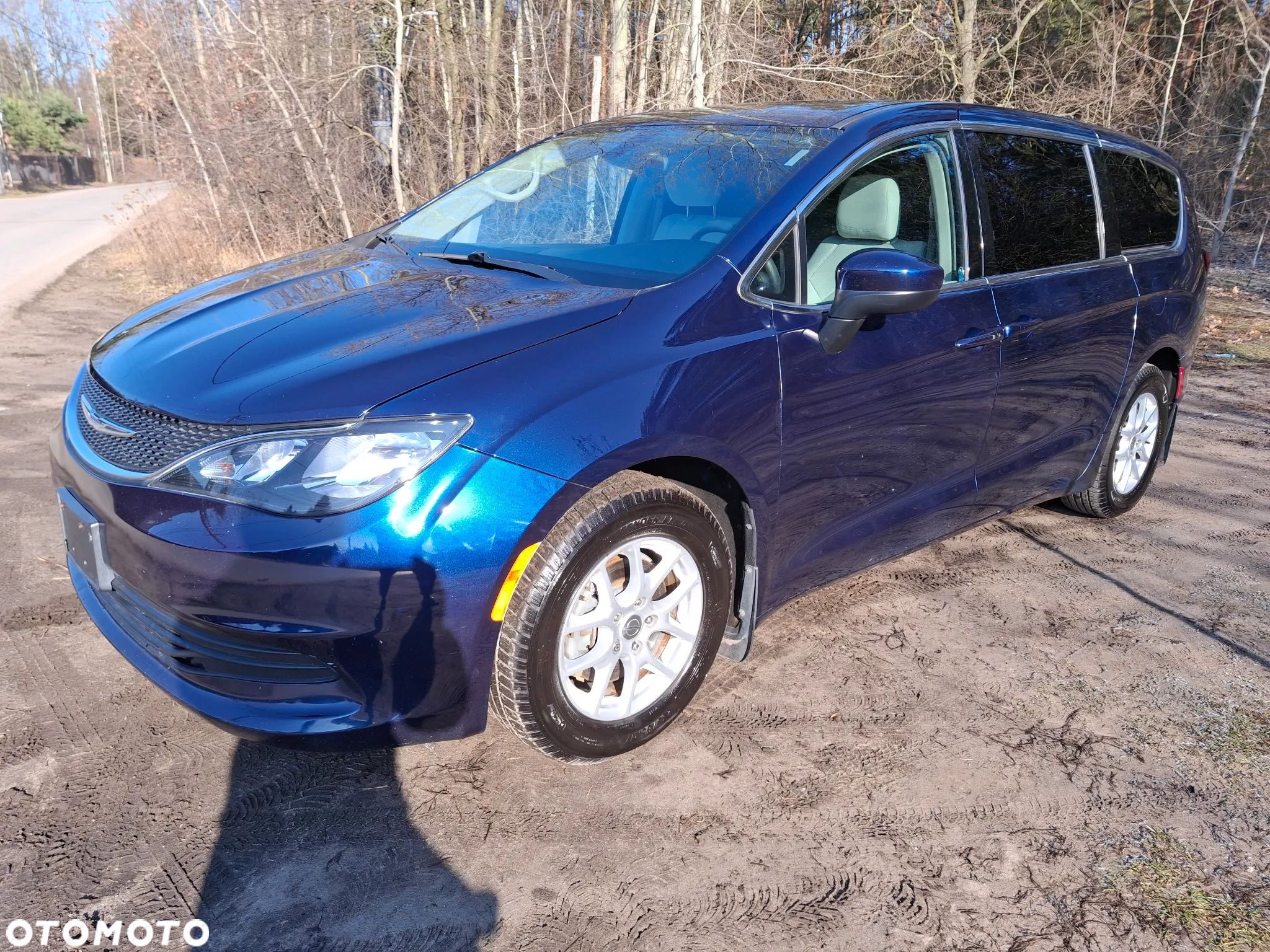 Chrysler Pacifica - 1