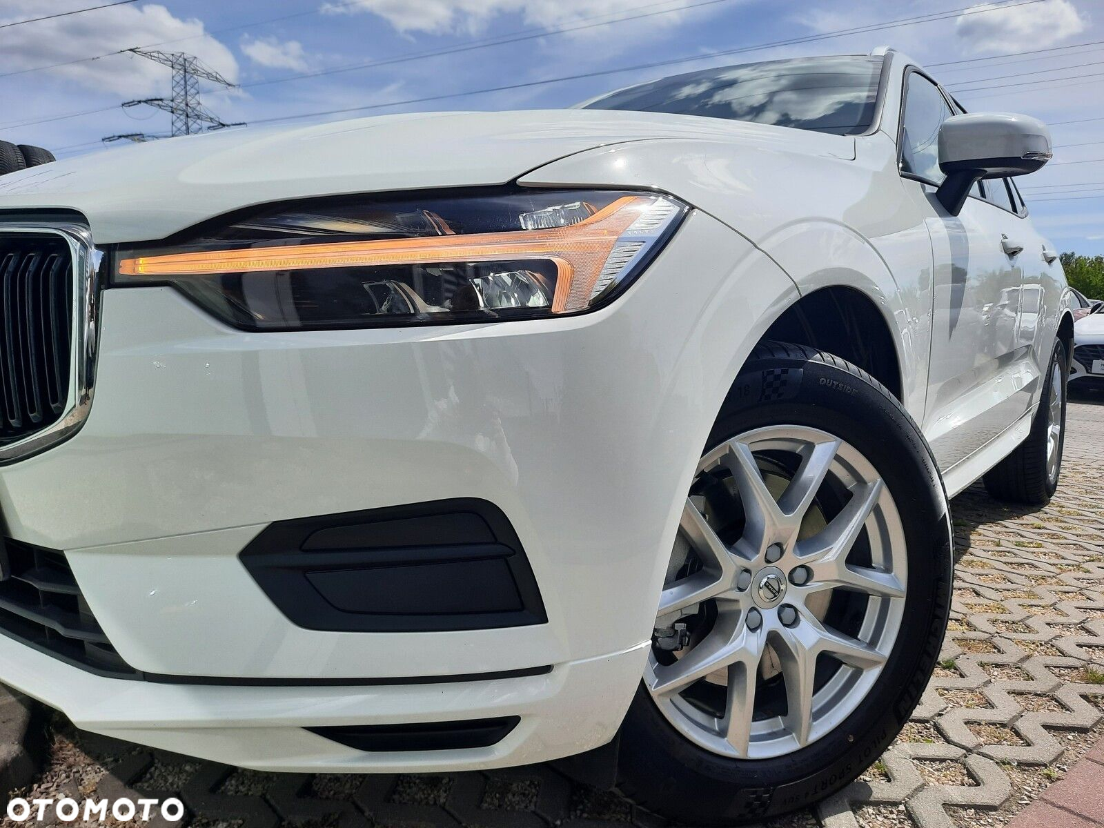 Volvo XC 60 B4 B Momentum - 26