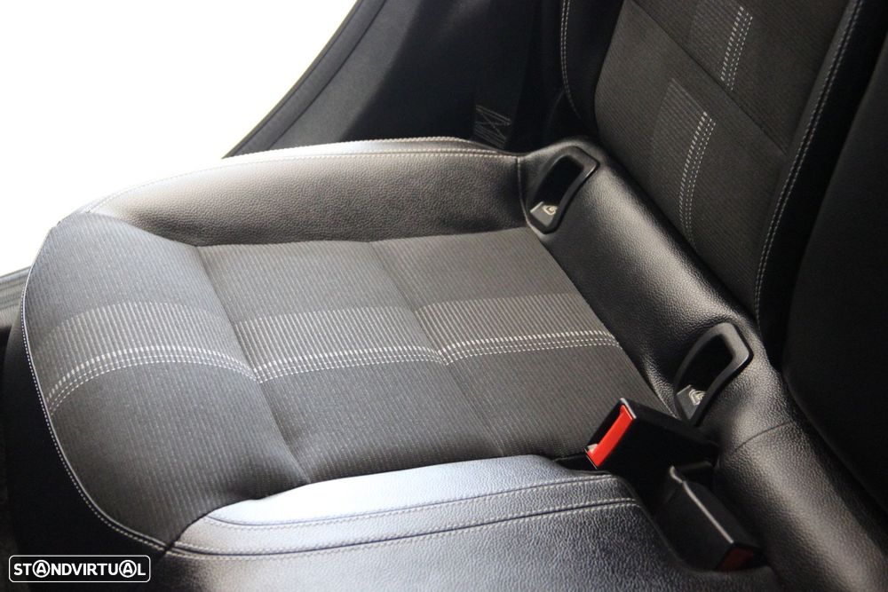 Mercedes-Benz CLA 200 d Shooting Brake Urban Aut. - 12