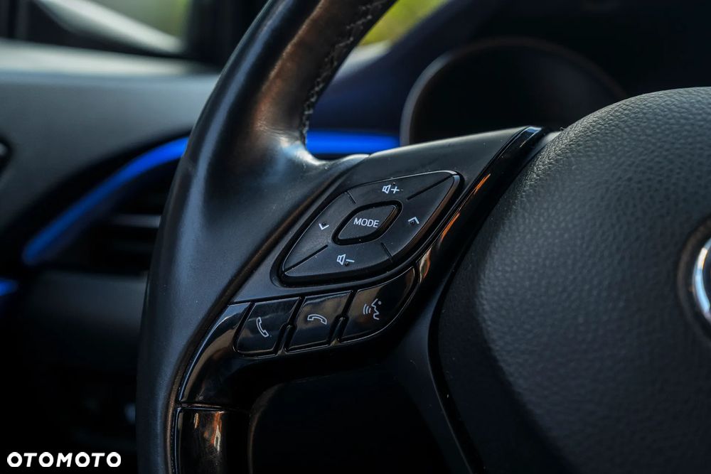 Toyota C-HR 1.8 Hybrid Dynamic - 24