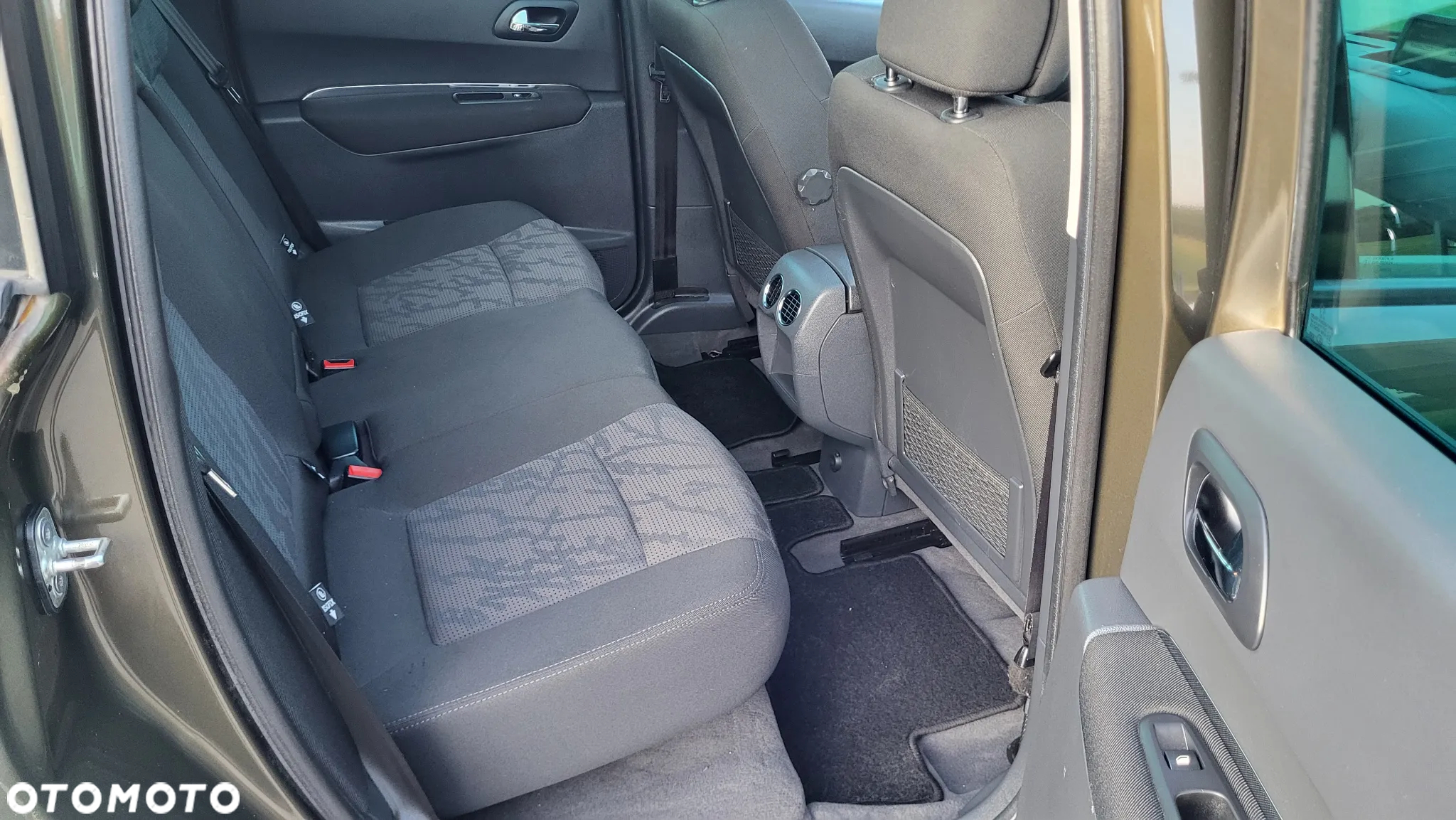 Peugeot 3008 HDi FAP 150 Platinum - 34