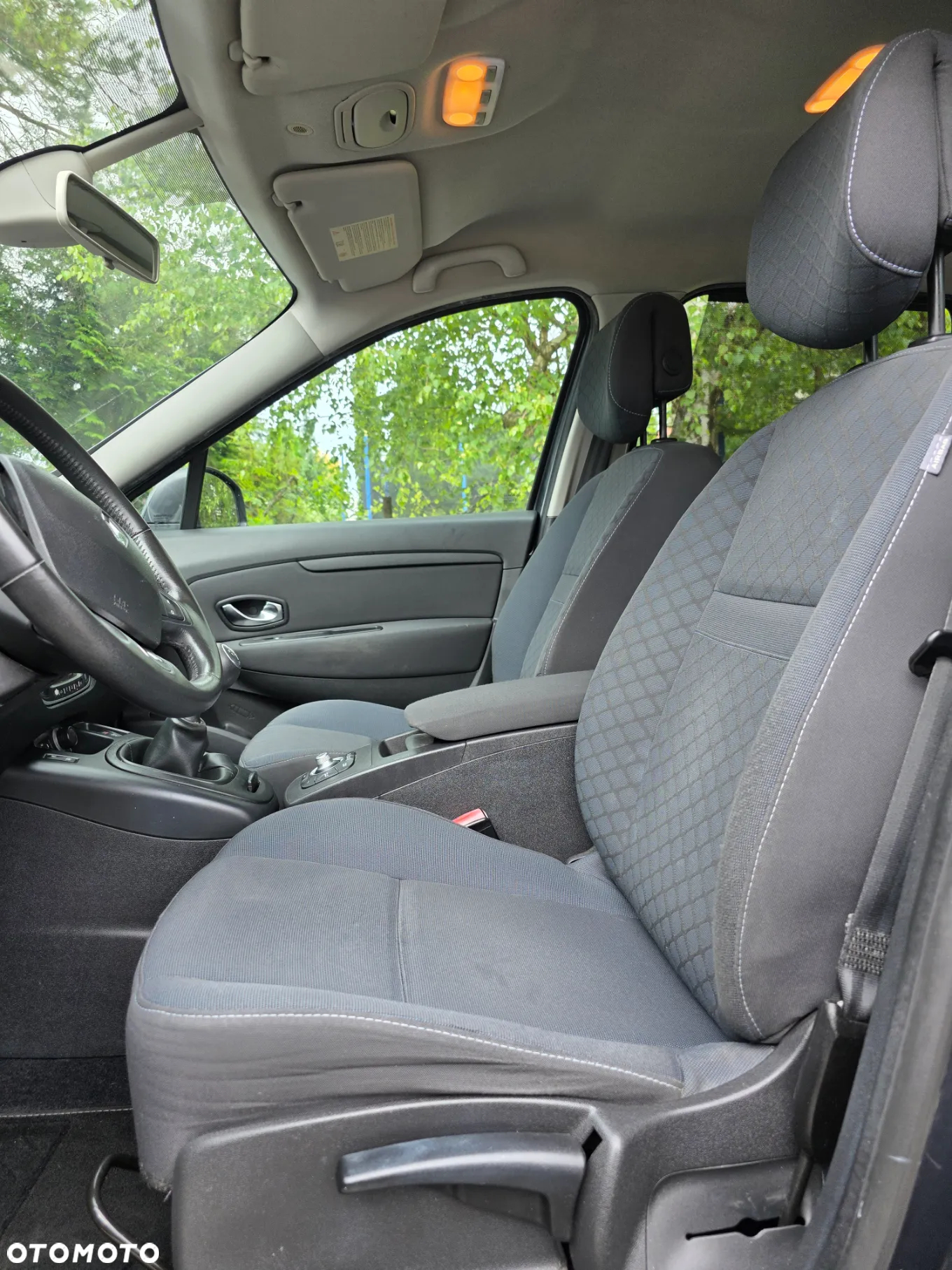 Renault Scenic 1.6 16V TomTom Edition - 19