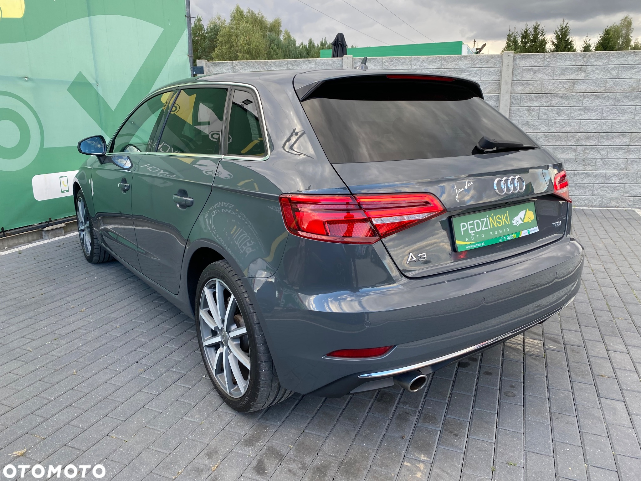 Audi A3 Sportback 1.6 TDI (clean diesel) S line Sportpaket - 4