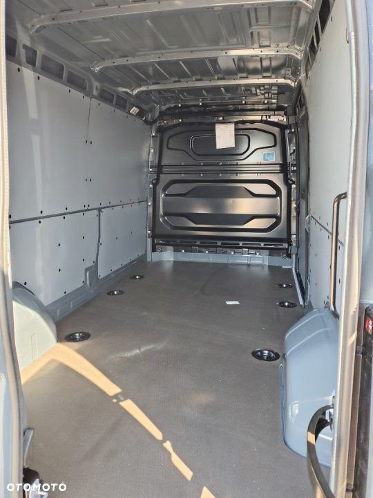 Nissan Interstar - 13
