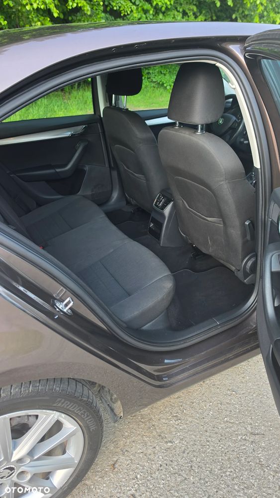 Skoda Octavia 1.4 TSI Elegance DSG - 13