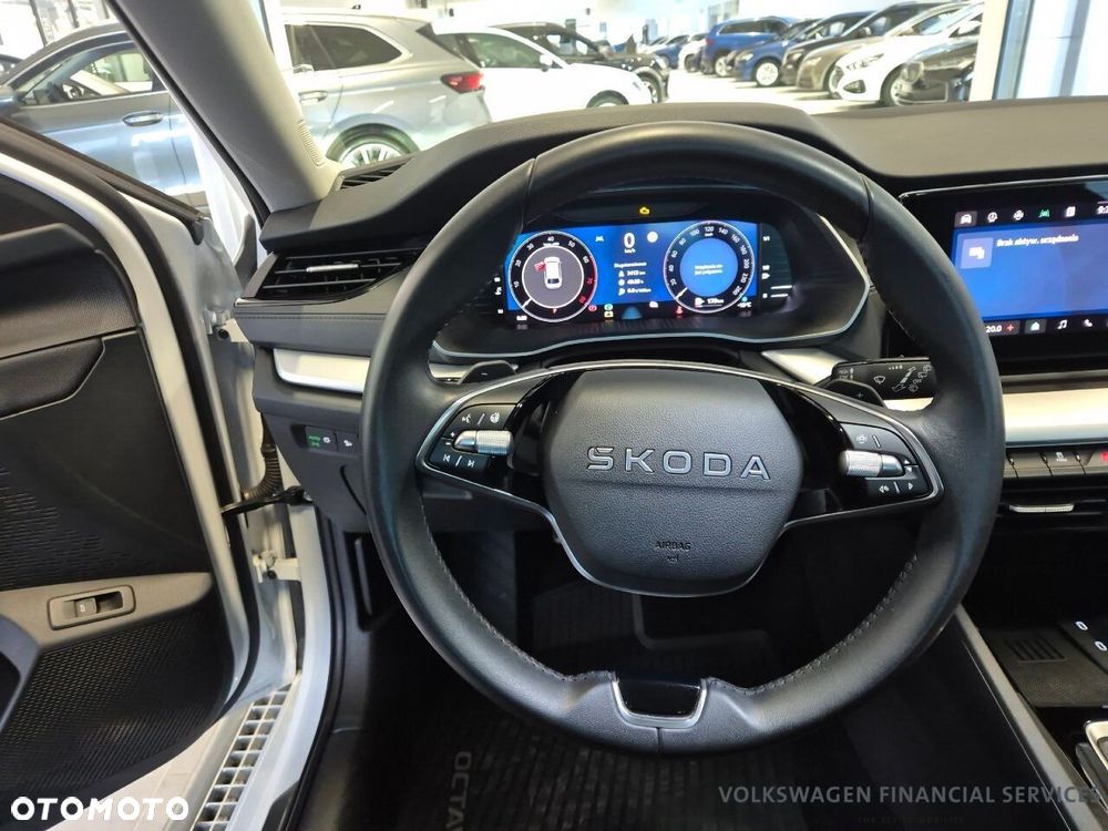 Skoda Octavia 1.5 TSI mHEV Selection DSG - 6