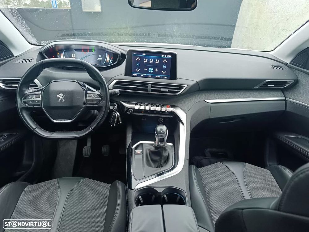 Peugeot 5008 PureTech 130 Stop & Start Allure Pack - 18