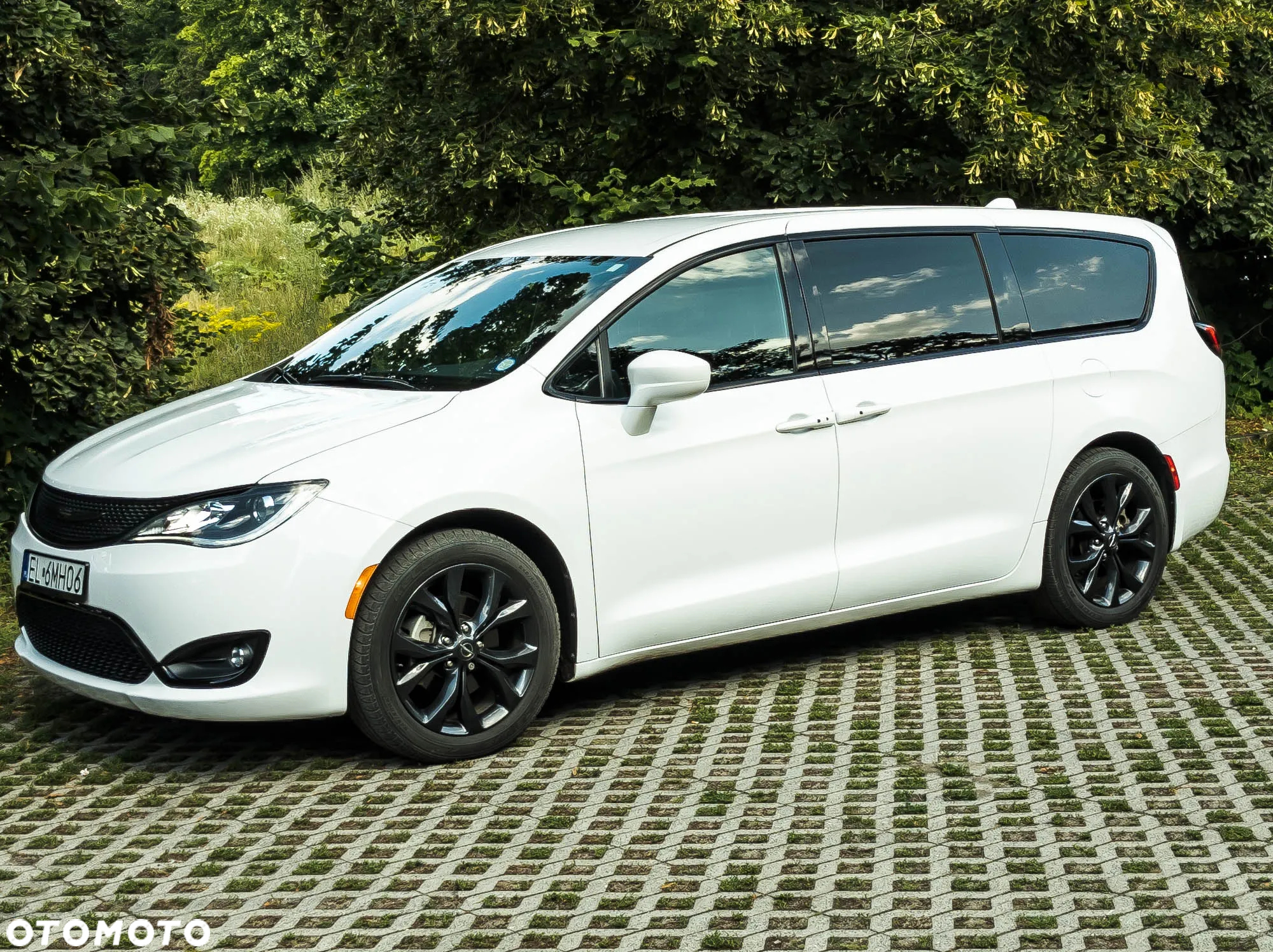 Chrysler Pacifica - 6