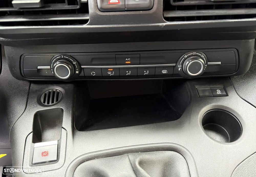 Peugeot PARTNER 1.5 BLUEHDI 75 CV - 3 LUGARES - IVA DEDUTIVEL - 30