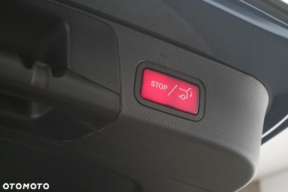 Mercedes-Benz GLB - 17