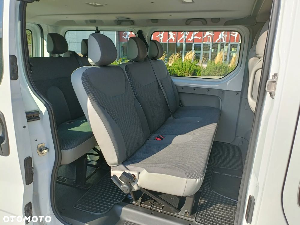 Opel Vivaro - 10