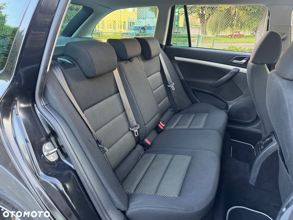 Skoda Octavia Combi 2.0 TDI DPF Scout 4x4 - 22