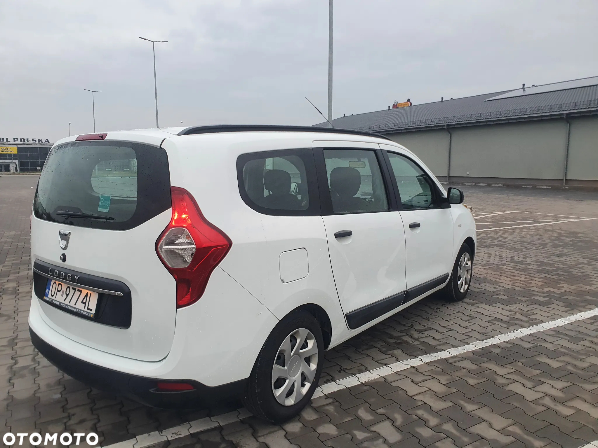 Dacia Lodgy 1.6 SCe Ambiance S&S - 4