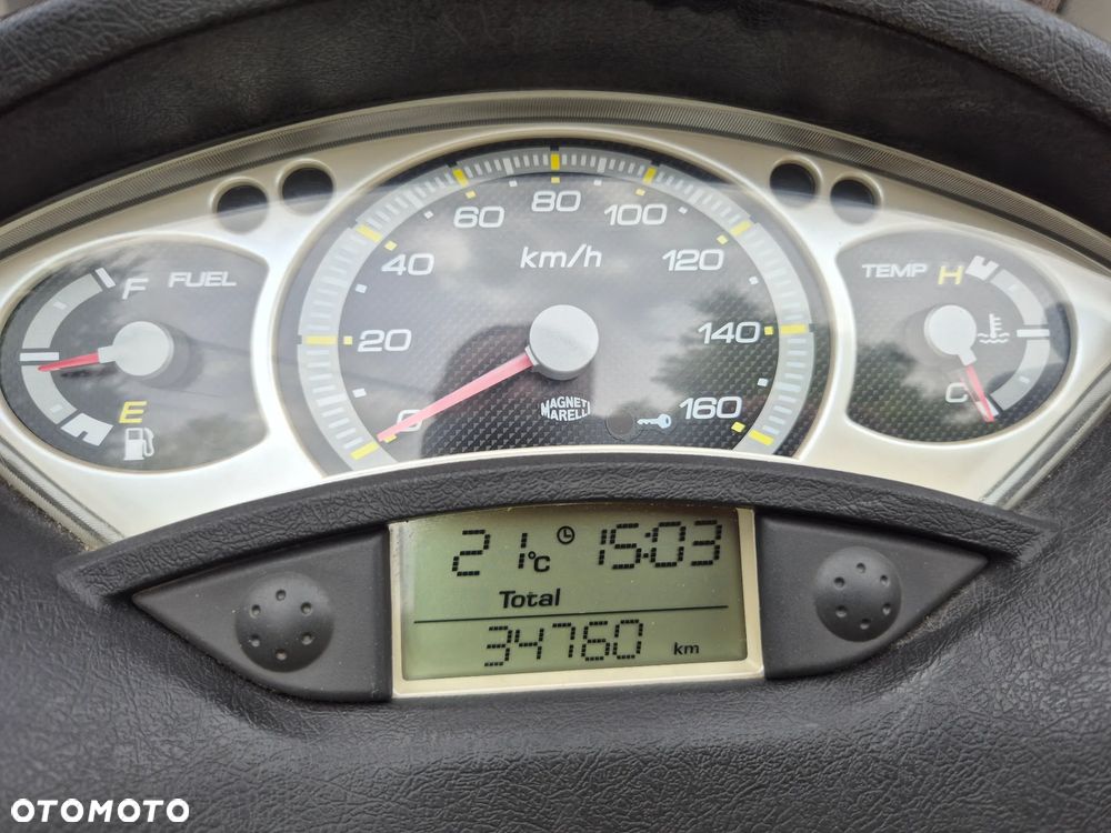 Yamaha X-max - 11