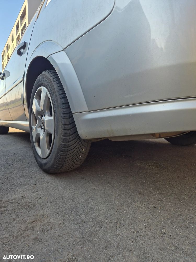 Opel Vectra 1.9 CDTI Essentia - 14