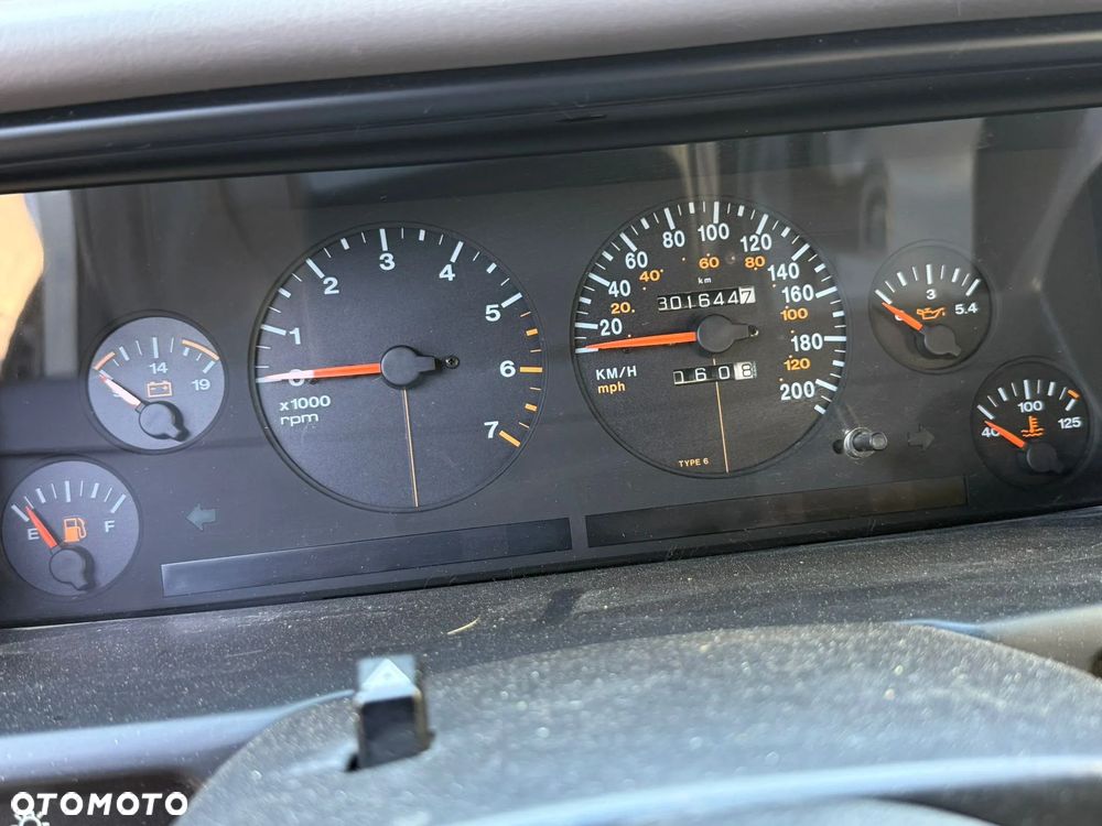 Jeep Cherokee 4.0 Limited - 17