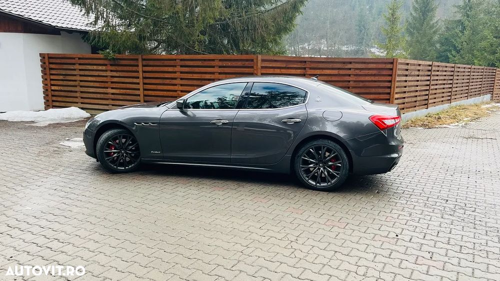 Maserati Ghibli GranSport - 5