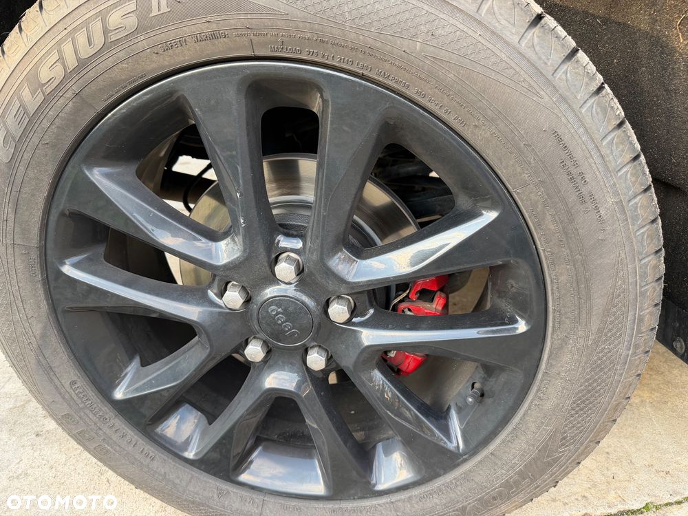 Jeep Grand Cherokee - 21